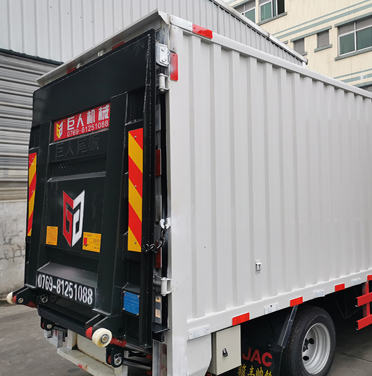 Micro card end plate