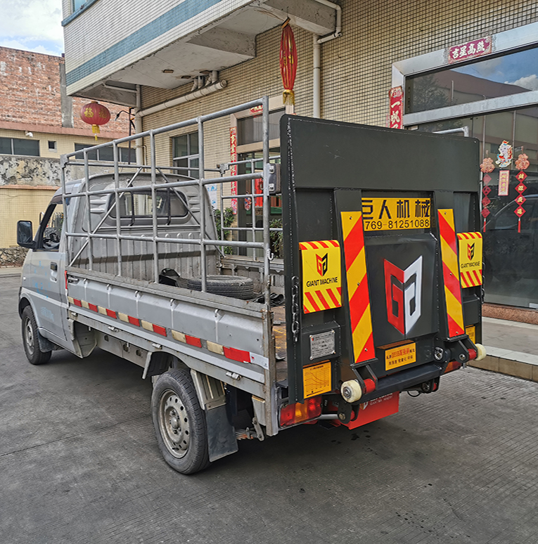 Micro truck tail plate